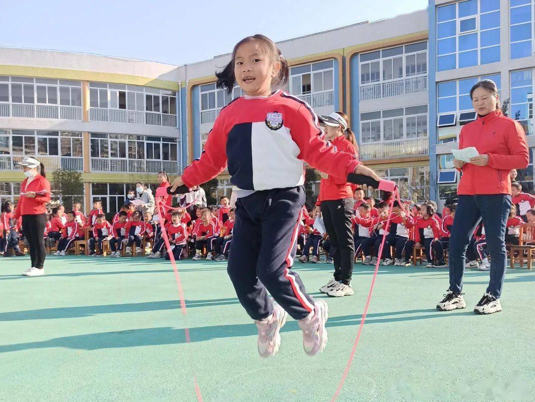 绳子缠绕的游戏_绕绳子怎么玩_绕绳子游戏