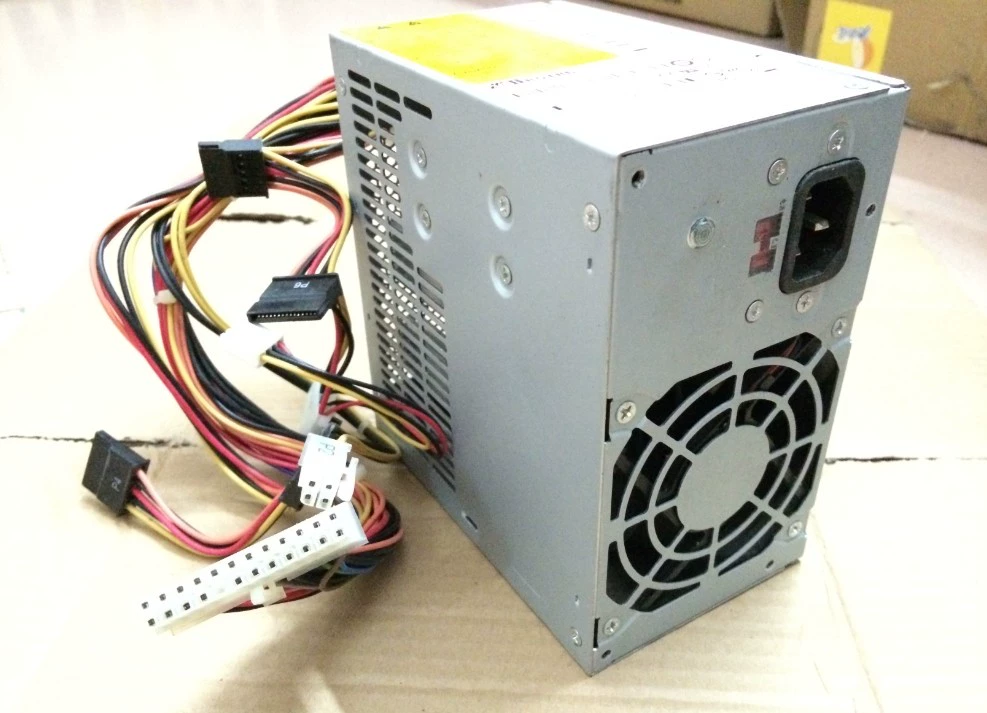 电源毁硬盘_游戏悍将电脑电源弄坏硬盘_电源烧坏硬盘