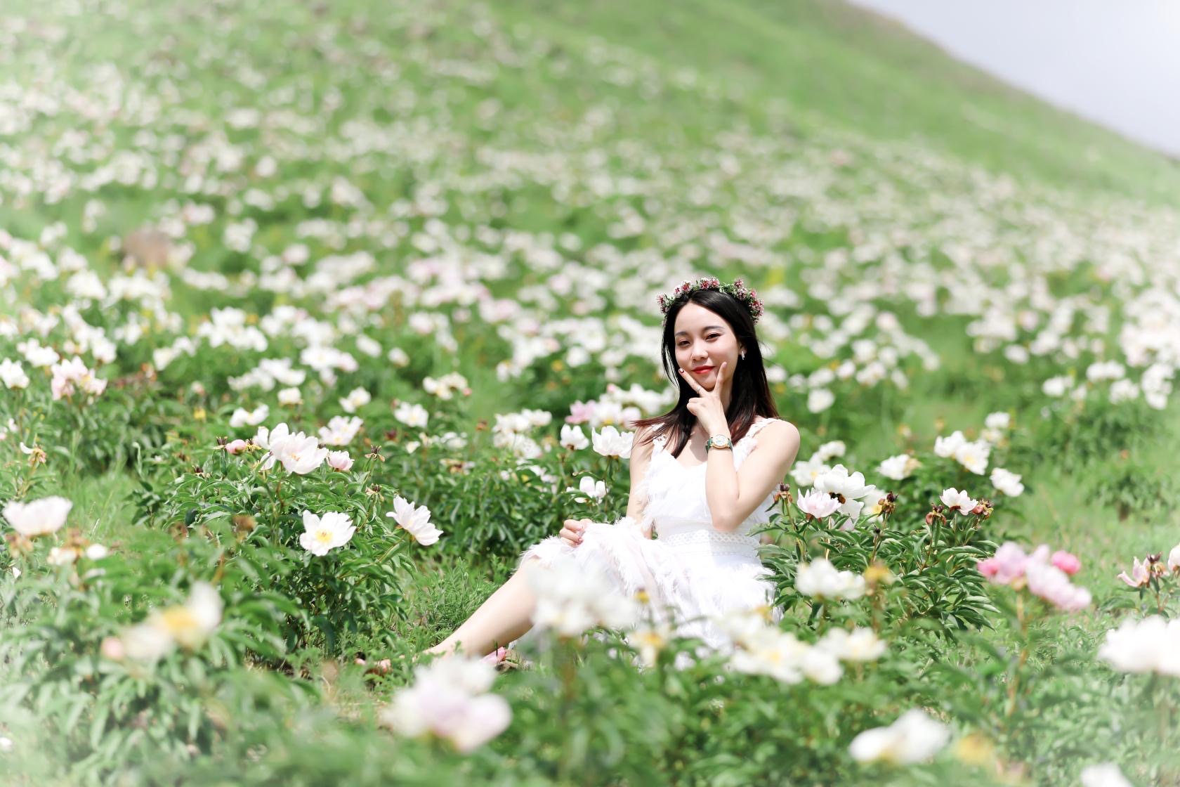 在厕所草了美女_美女草比_美女被草图片