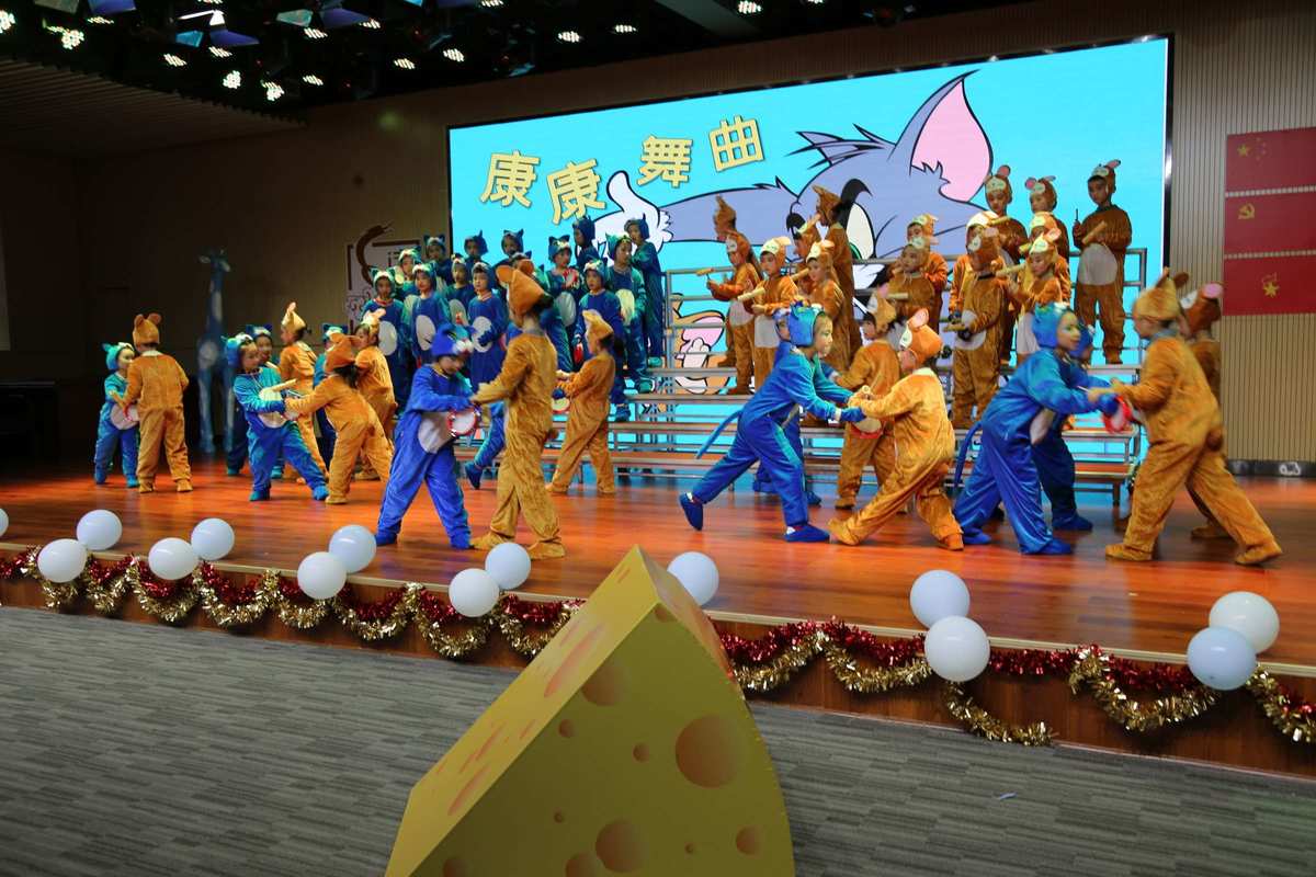 舞蹈《猫鼠之夜》_猫鼠之夜舞蹈音乐_舞蹈猫鼠之夜背景特效