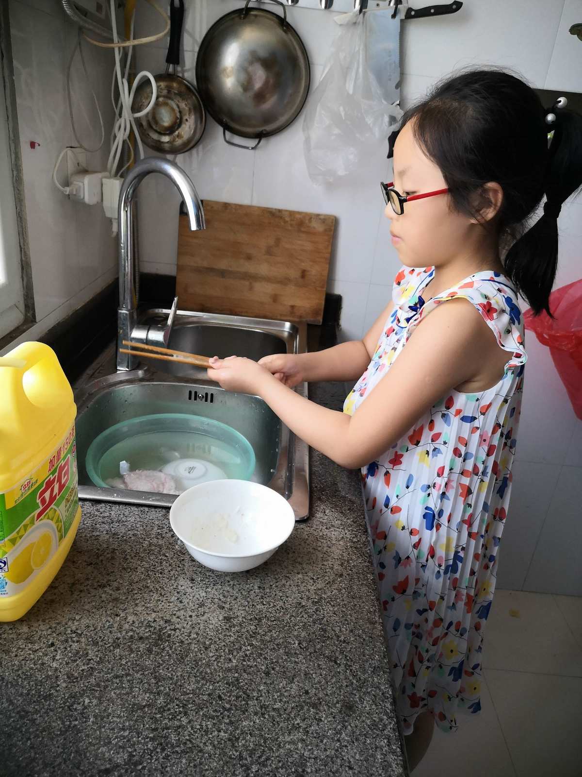 帮妈妈做家务的作文_帮妈妈作家务的作文_帮妈妈做家务写作
