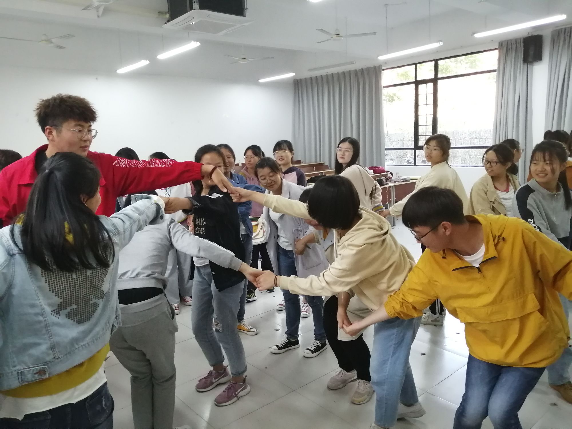 集体游戏解锁_团体解锁游戏_团体解锁游戏怎么玩
