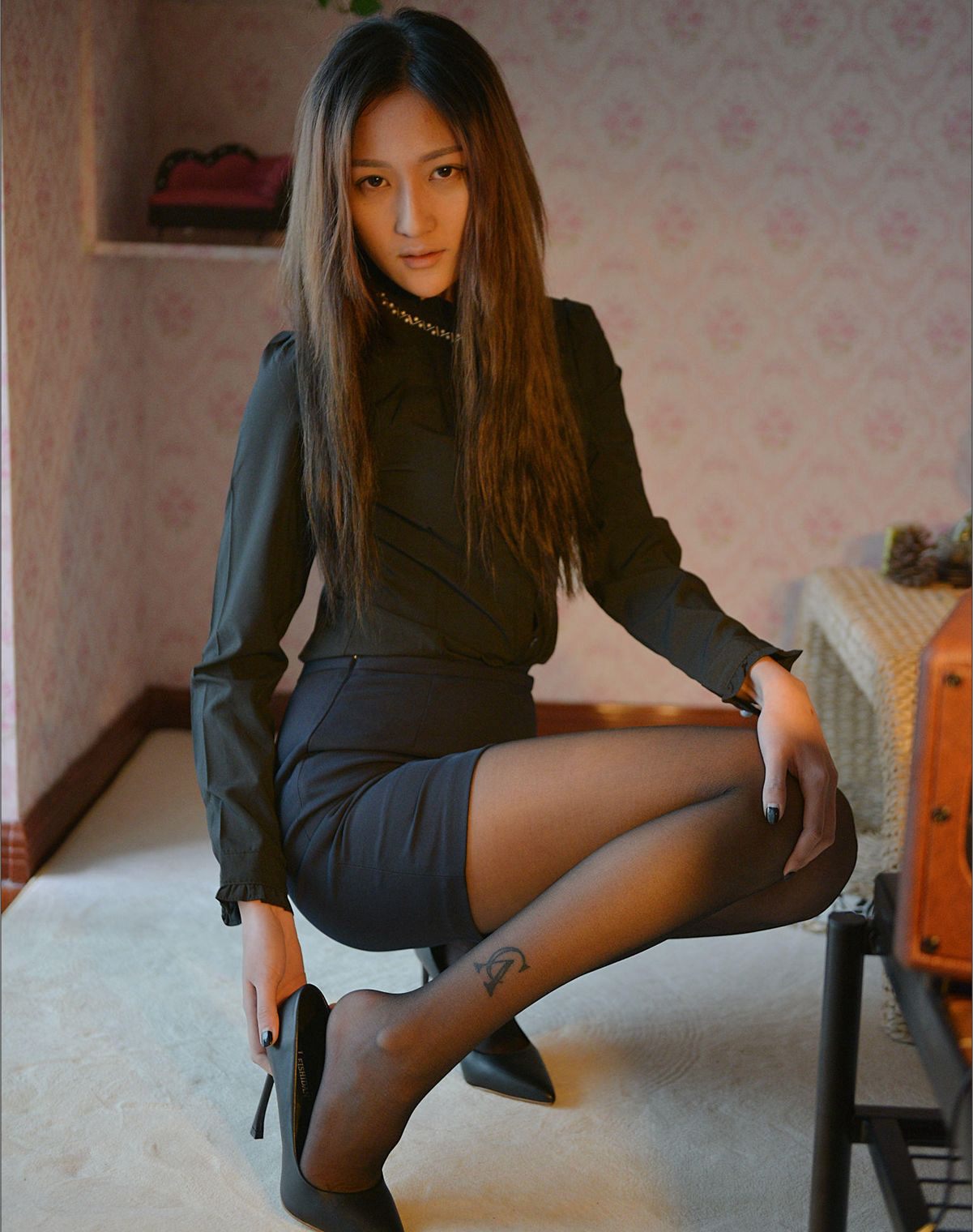 与丝袜相关的游戏名_丝袜控h游戏_qq制服丝袜控交流群