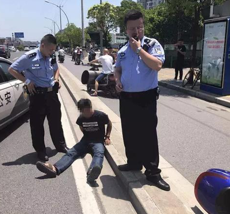 警察抓小偷的游戏_小偷抓警察游戏休闲游戏软件_小偷抓警察游戏怎么画