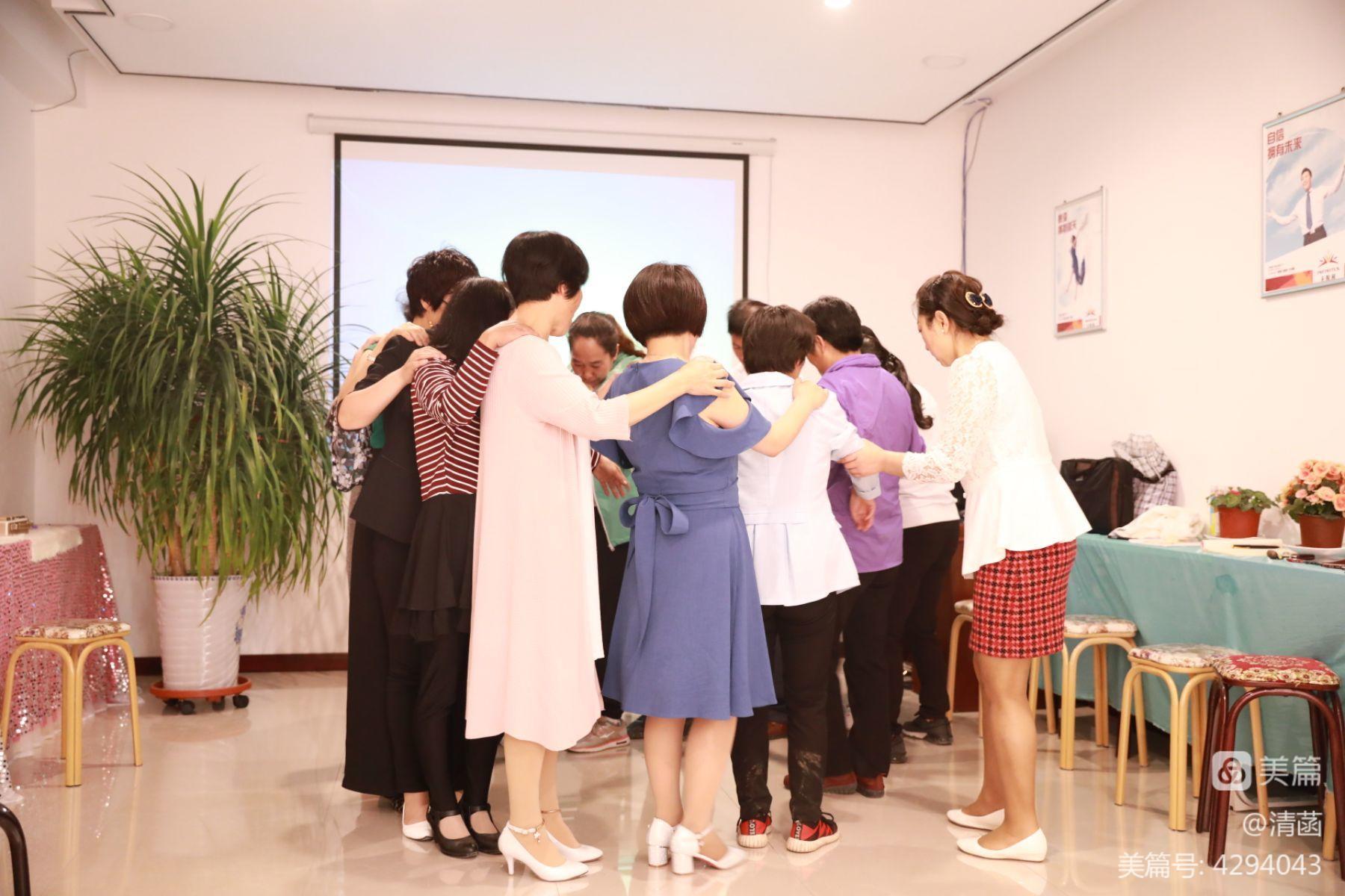 团体心理辅导小游戏_辅导团体心理游戏教案_团体心理辅导游戏