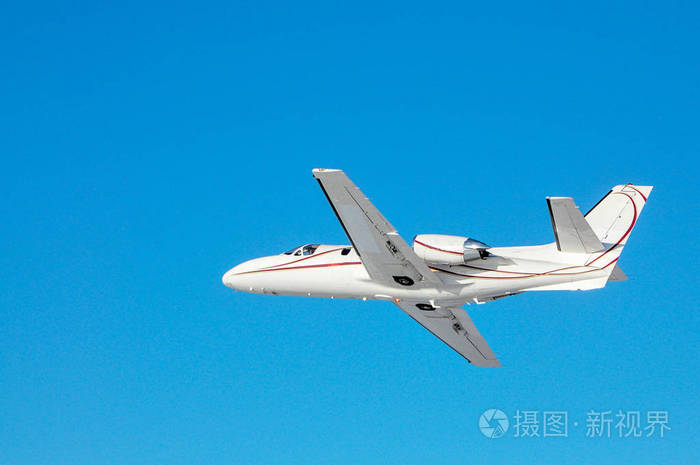 跳伞小游戏_关于跳伞的游戏名字大全_跳伞游戏叫什么