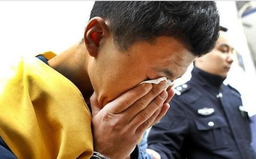 殴打致男孩青年晕死案例_殴打致男孩青年晕死事件_三青年殴打13岁男孩致晕死