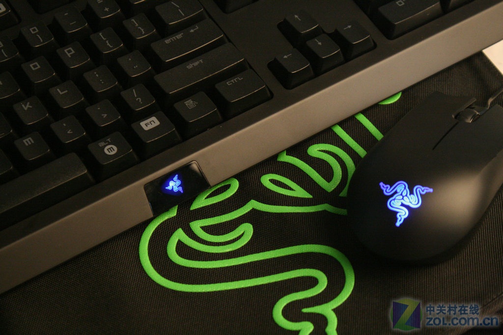 razer 地狱狂蛇游戏键鼠套装_地狱蝰蛇鼠标怎么拆_地狱蝰蛇键盘