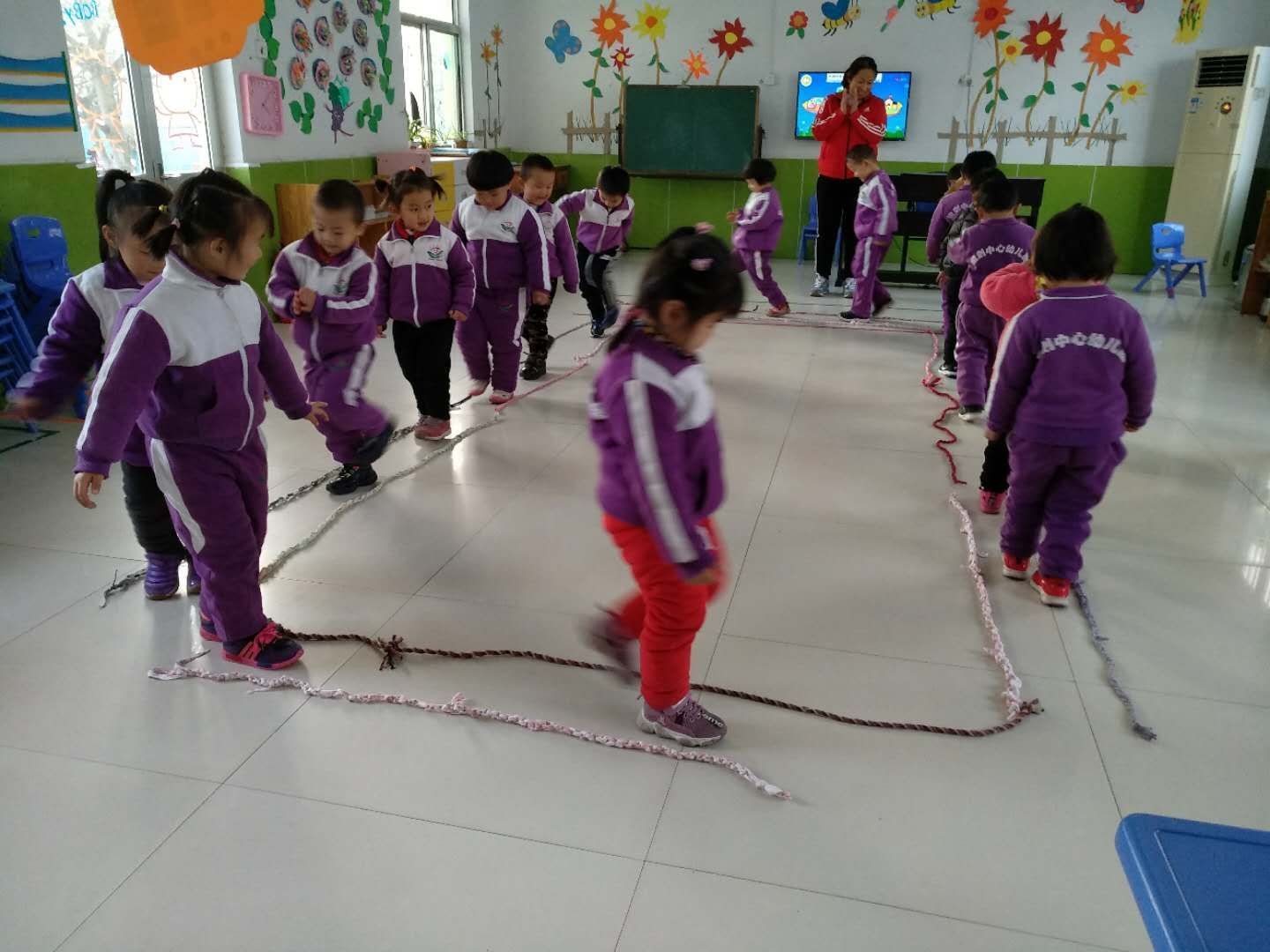 绳子的游戏_扯绳游戏_拉绳子游戏
