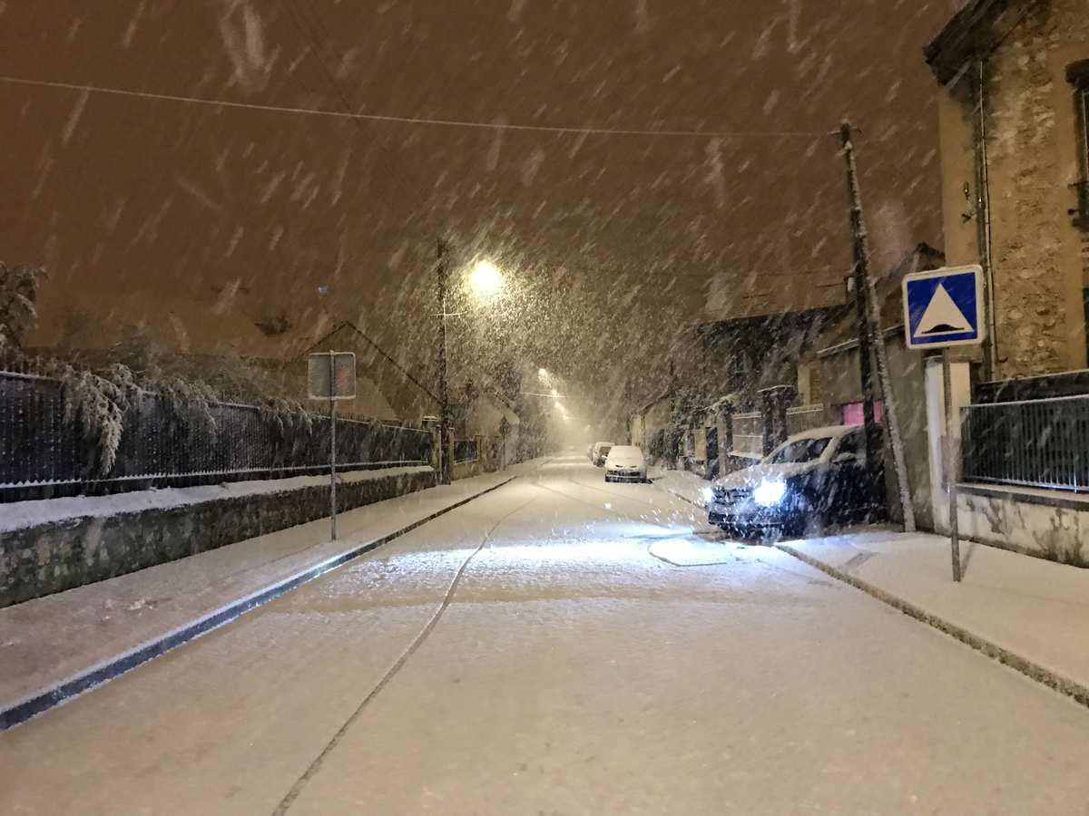 视频下雪了_视频下雪特效app_下雪的视频