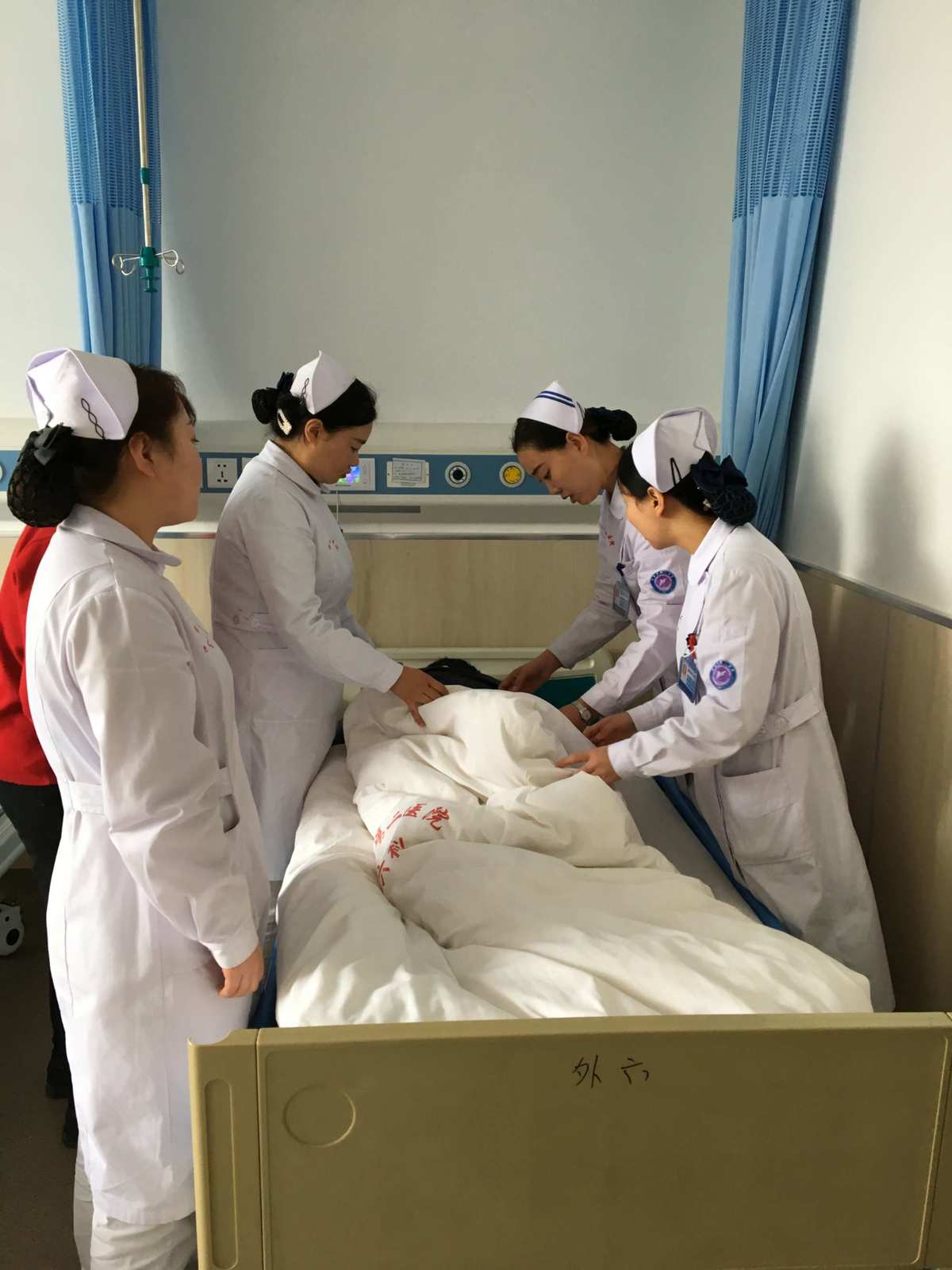 医院模拟器：亲身体验管理整个医院的乐趣