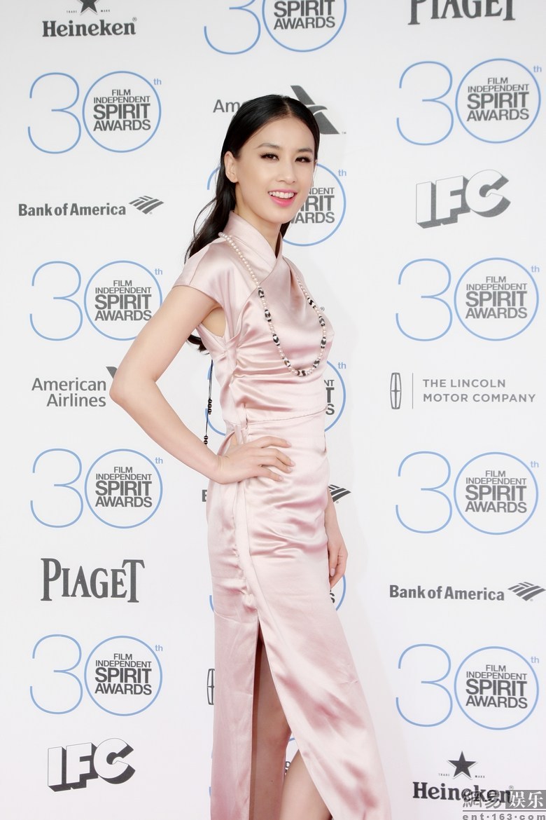 黄圣依跳水走光_黄圣依走光_黄圣依兰州演唱会走光