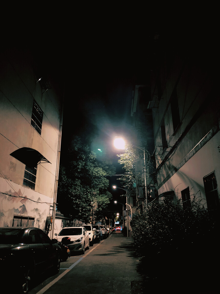 我在凌晨三点醒来的夜里是什么歌_我在凌晨三点醒来的夜里是什么歌_我在凌晨三点醒来的夜里是什么歌