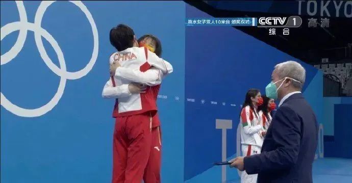 许娜京摔倒_许娜京摔倒_许娜京摔倒
