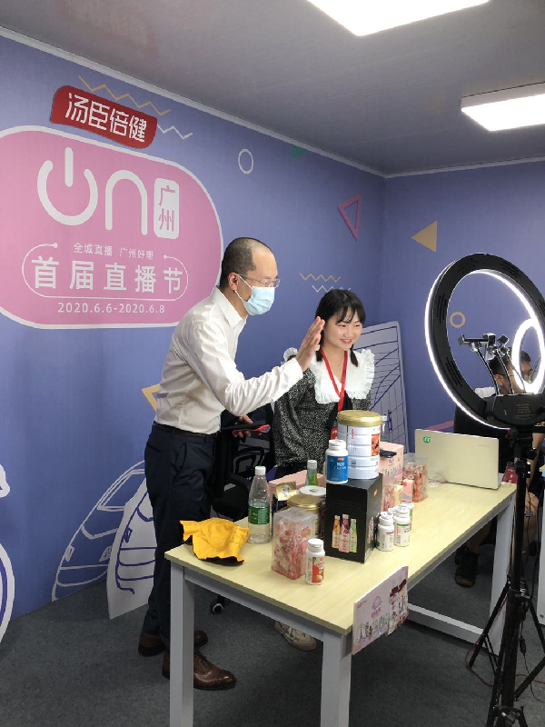 直播虎牙间看人有延迟吗_虎牙直播有人看会提示吗_虎牙直播怎么看直播间有多少人