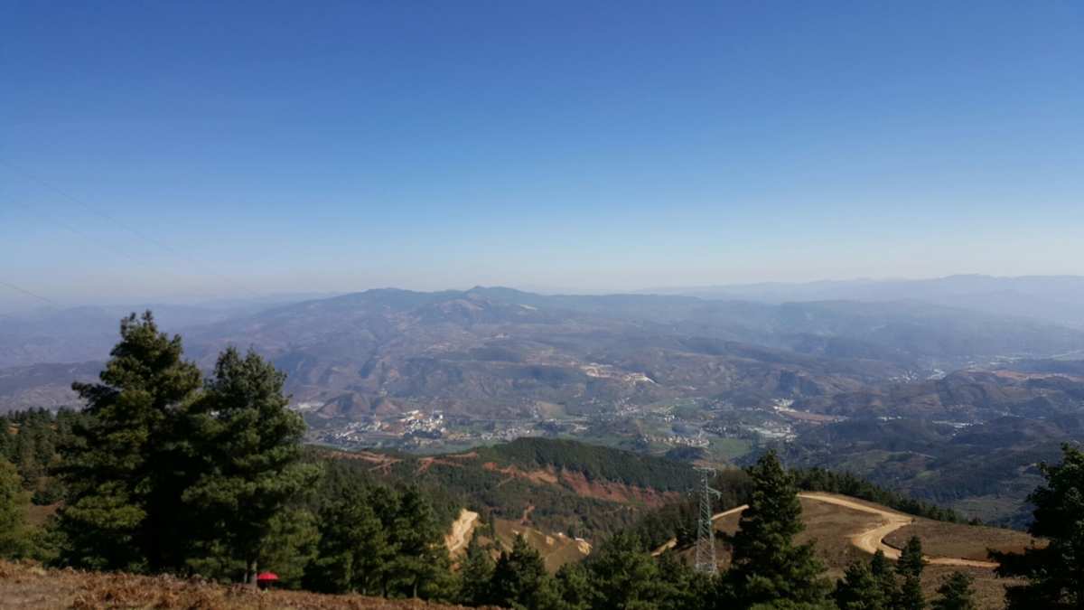 背山面水_背山面水风水上怎么说_背背山