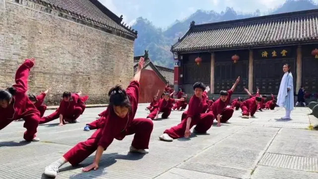 少林武当峨眉四大门派_少林与武当_少林武当昆仑峨眉崆峒华山门派