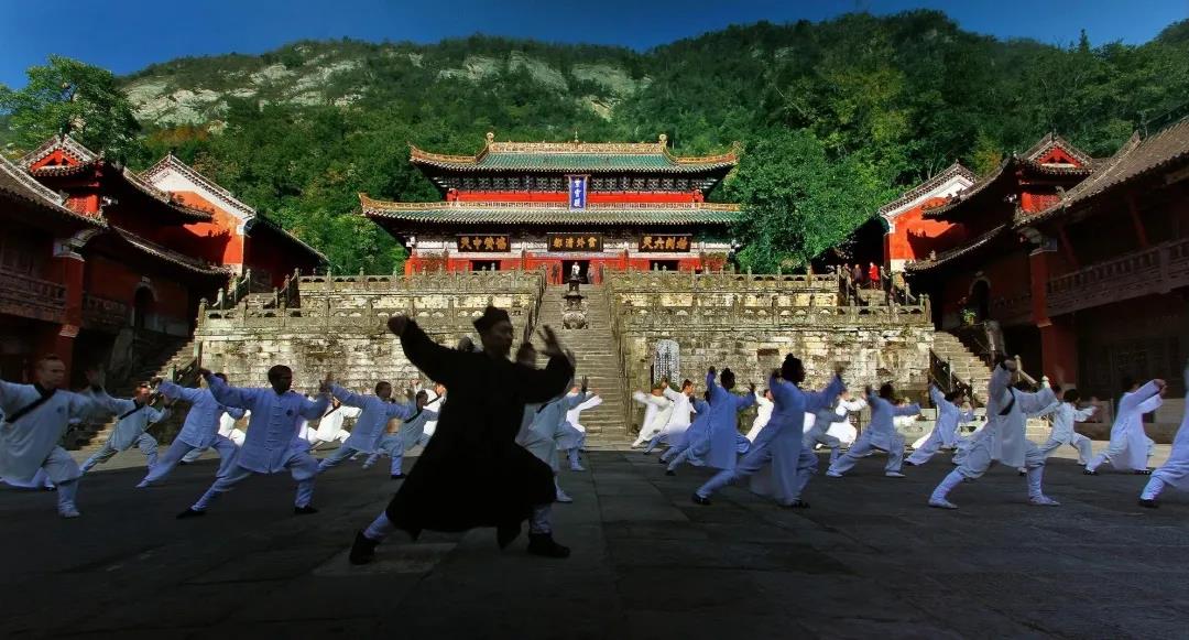 少林武当昆仑峨眉崆峒华山门派_少林武当峨眉四大门派_少林与武当