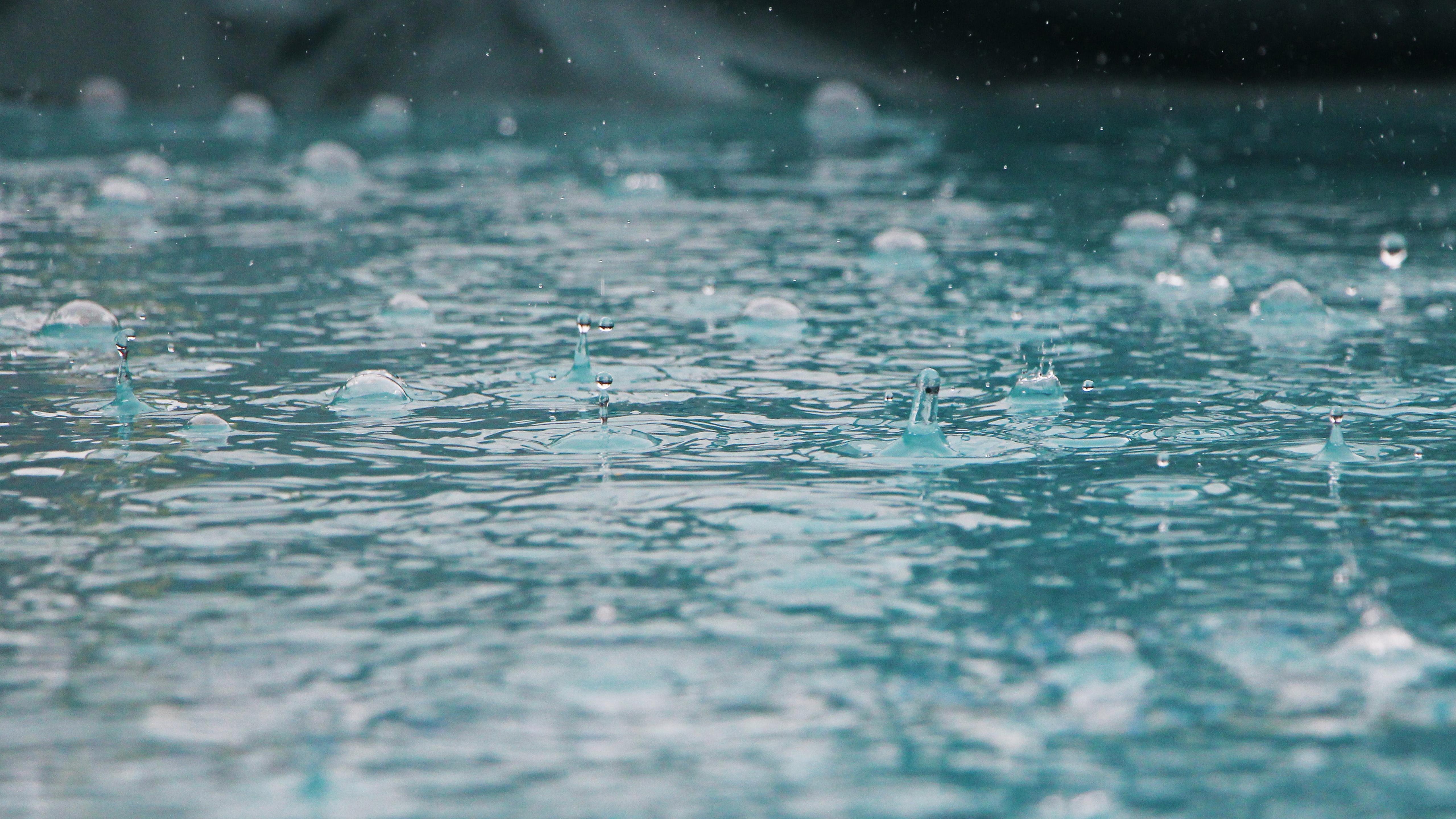 雨中女孩手游_雨中女孩游戏_雨中女孩