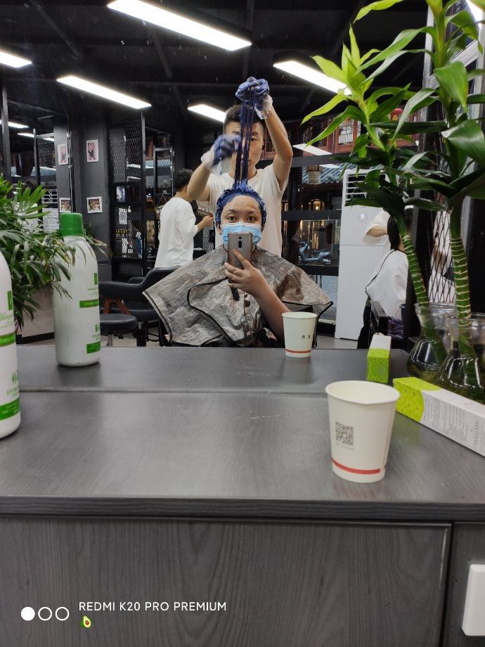 风情理发店_奇妙的理发店_我附近的理发店