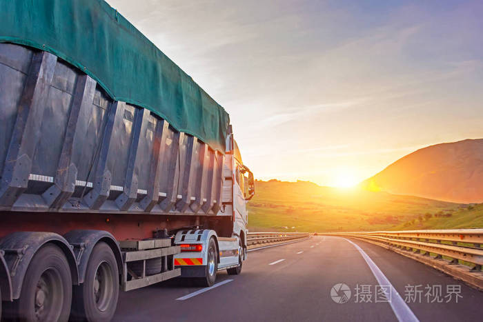 装载卡车3_卡车装载机_卡车装载机2