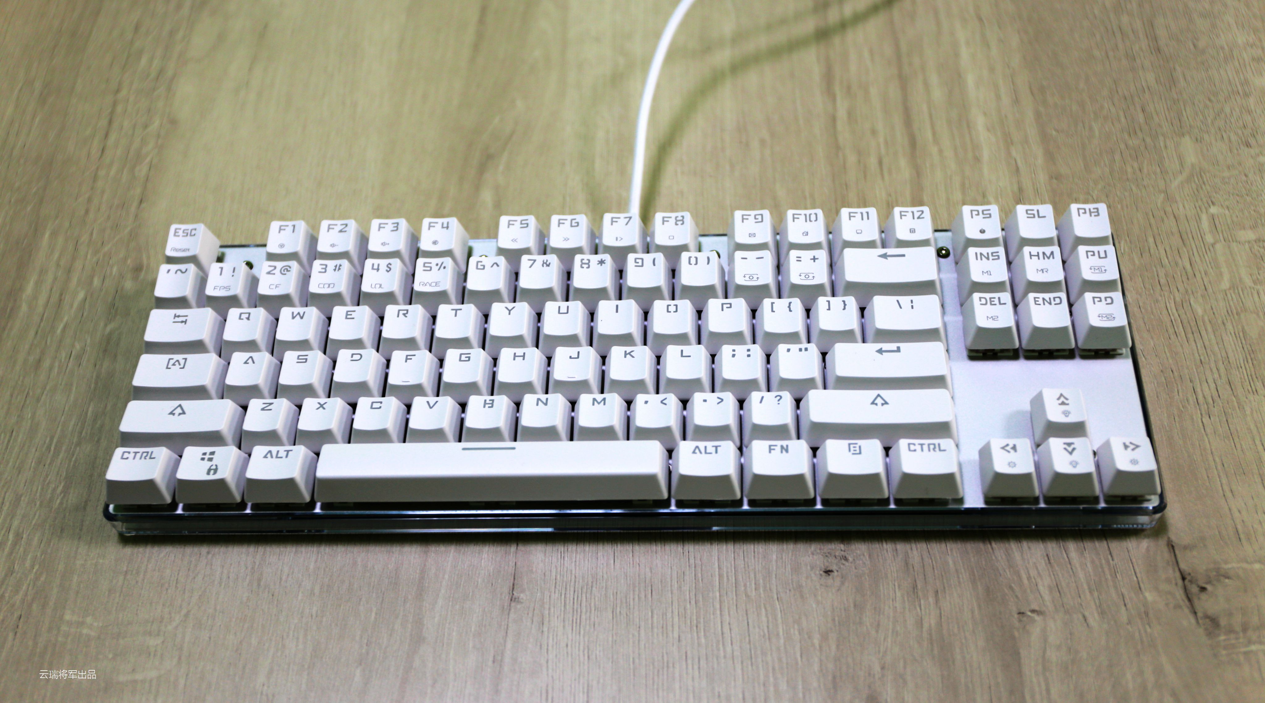 600价位游戏键盘手机_能玩游戏的手机键盘_适合手机键盘的游戏
