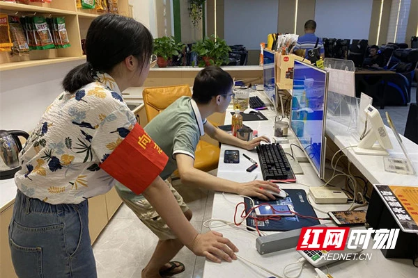 让游戏挂机的软件_挂机防掉线的软件_防止玩手机的挂机游戏软件
