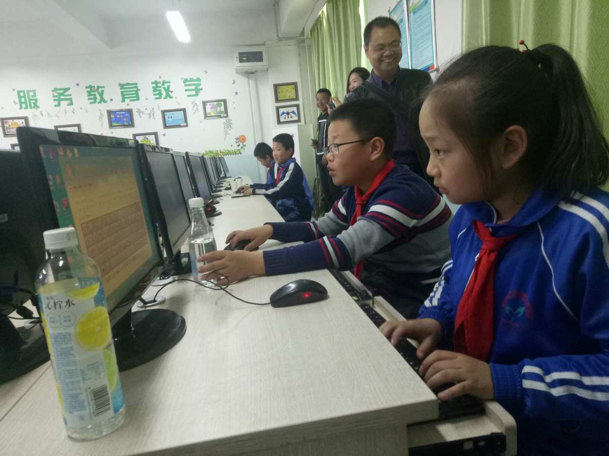 可以打游戏可以玩手机_不打游戏可以带手机吗_手机玩游戏可以吗