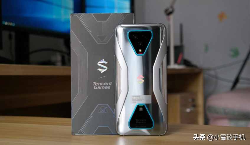 5.8寸手机能玩游戏吗_能玩游戏的手机多少钱_5.8寸手机打游戏好吗