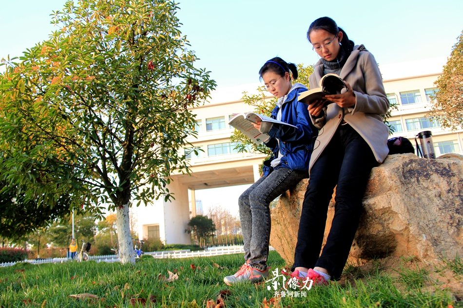 青娱乐人人-校园青娱乐：大学生放飞梦想的舞台