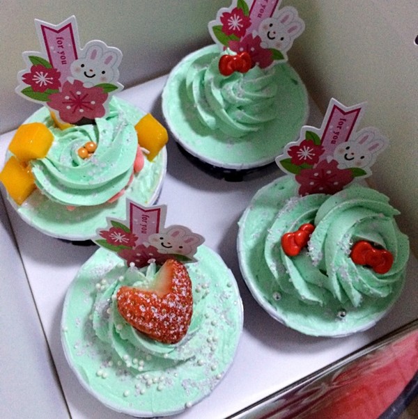 手机游戏中心_手机游戏修改器_cupcakes手机游戏