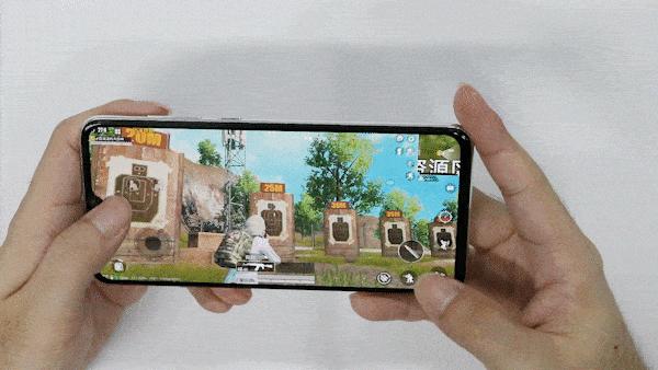 手柄能吃鸡吗_手柄玩手游吃鸡_吃鸡游戏手柄伤手机吗