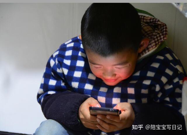 手机成瘾软件_手机游戏成瘾量表_成瘾的手机游戏