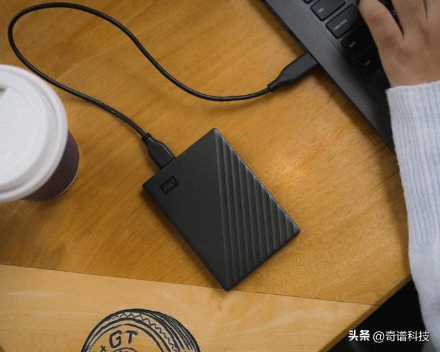大型游戏手机：沉浸式体验与便携性的博弈