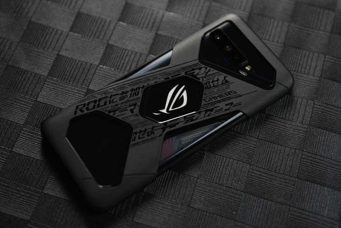 rog2游戏基座_rog游戏基座功能说明_rog游戏手机底座