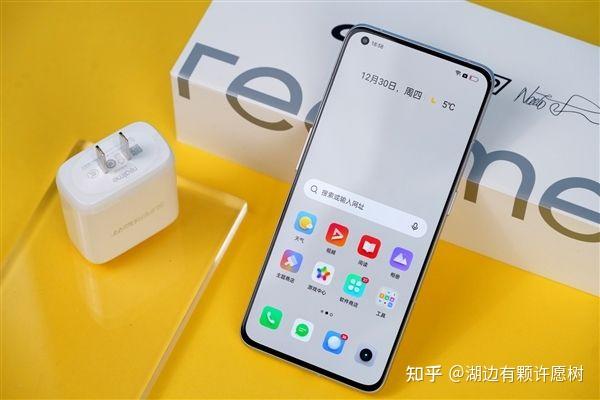 不玩游戏推荐2千左右手机_玩推荐左右手机游戏有哪些_推荐玩的游戏手机