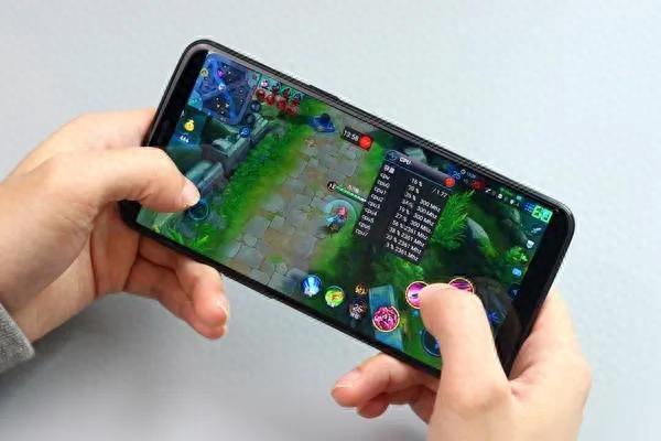 9.9抢手机可以打游戏吗_抢打手机游戏可以9.9秒吗_抢的游戏