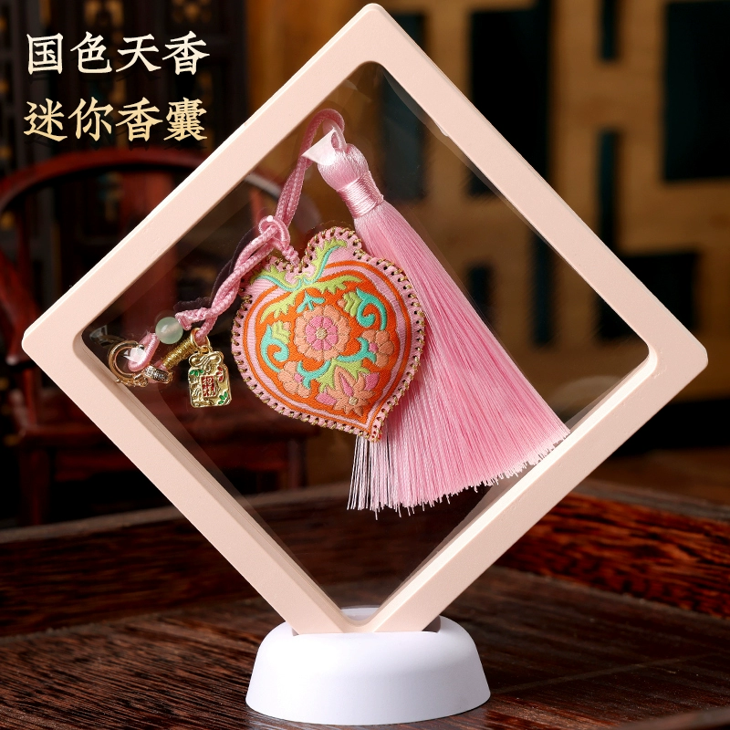 端午节戴香囊的由来_端午节为什么要佩戴香囊_端午节戴香囊有什么讲究