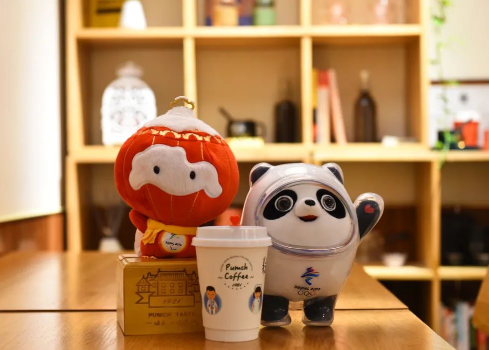 冰墩墩手机游戏_冰墩墩高清_冰墩墩恶搞图