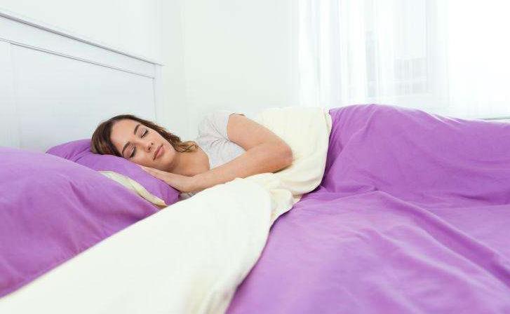 半夜手机打游戏_大半夜打游戏_半夜打游戏会不会猝死